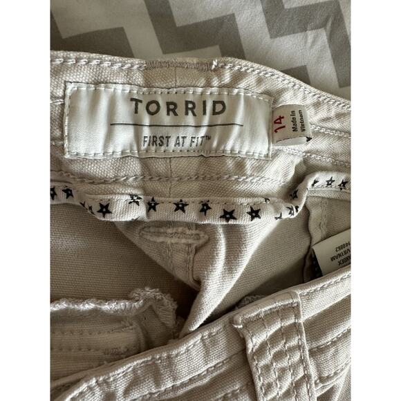 New Torrid Crop Twill Cropped Ankle Military Pants Women’s Plus Khaki Tan 14 - Picture 3 of 5